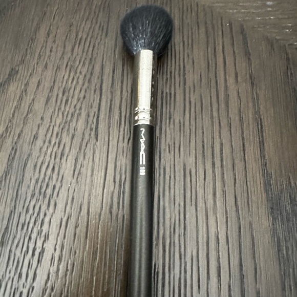 Mac 109 Contour Brush. Made in Japan - Picture 2 of 6